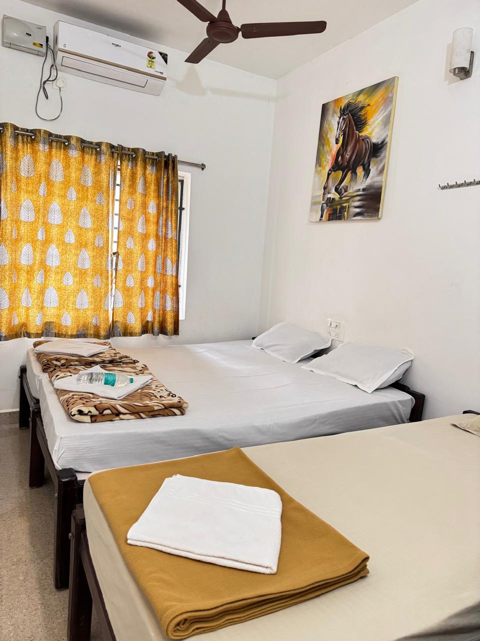 Homestay Couple Non-AC Rooms